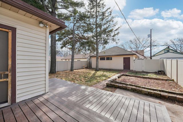 1036 Magnolia Avenue E, Saint Paul, MN 55106