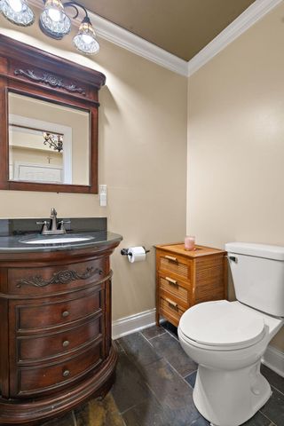 296 S 150 E, Valparaiso, IN 46383