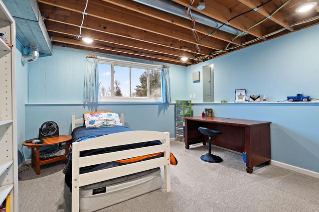 296 S 150 E, Valparaiso, IN 46383