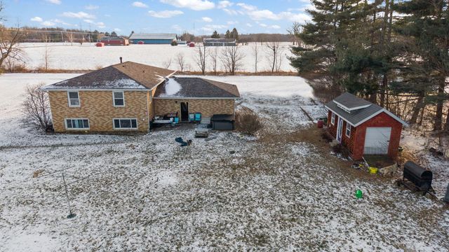 296 S 150 E, Valparaiso, IN 46383