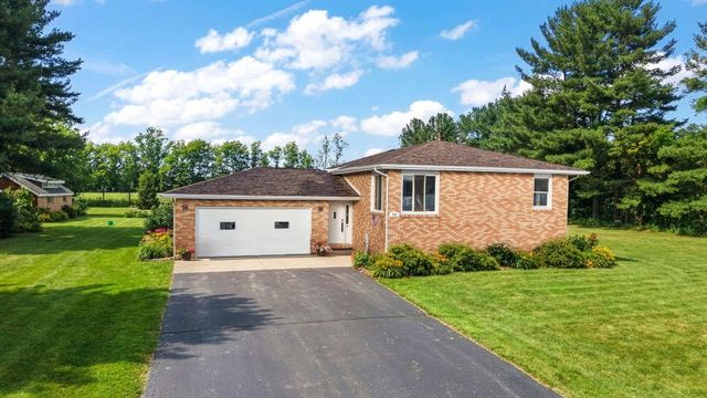 296 S 150 E, Valparaiso, IN 46383