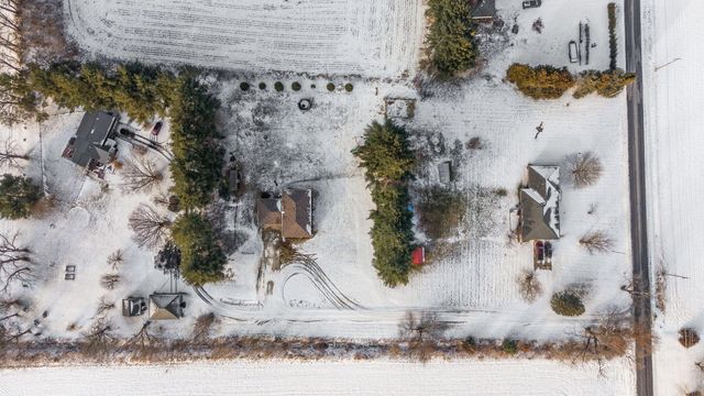 296 S 150 E, Valparaiso, IN 46383