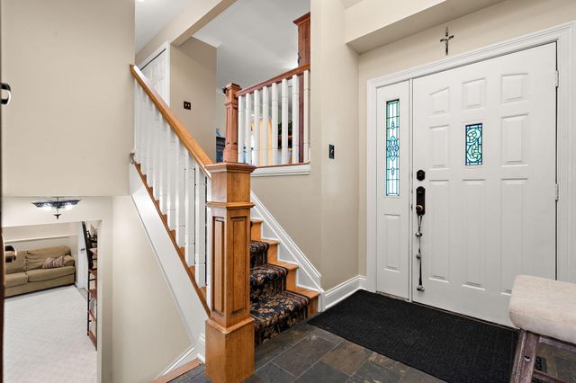 296 S 150 E, Valparaiso, IN 46383