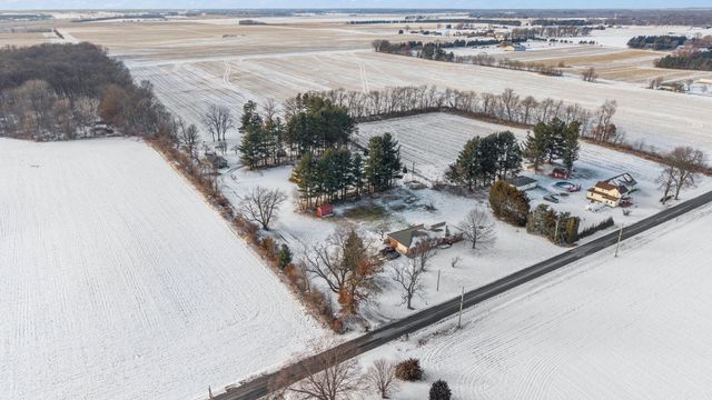 296 S 150 E, Valparaiso, IN 46383