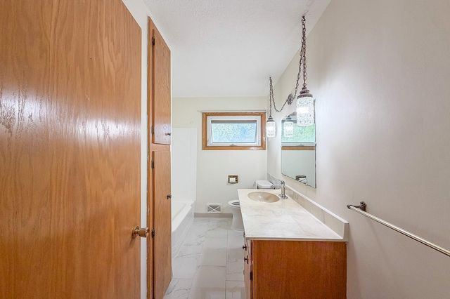 2856 Virginia Avenue, Roseville, MN 55113