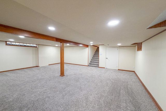 2856 Virginia Avenue, Roseville, MN 55113