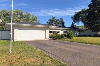 2856 Virginia Avenue, Roseville, MN 55113