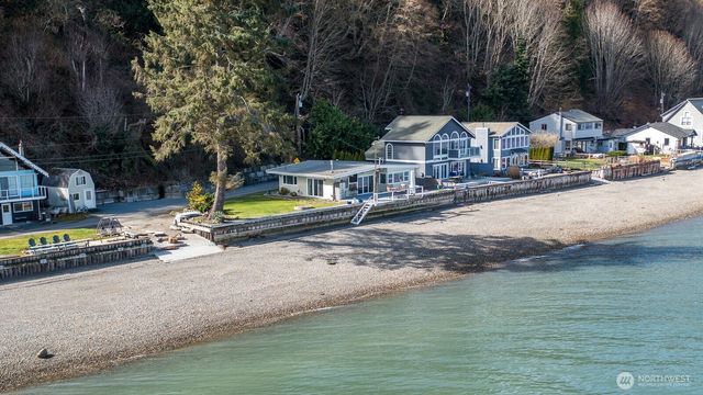 3187 Shoreline Drive, Camano Island, WA 98282