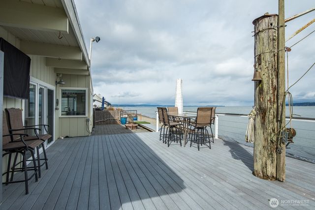 3187 Shoreline Drive, Camano Island, WA 98282