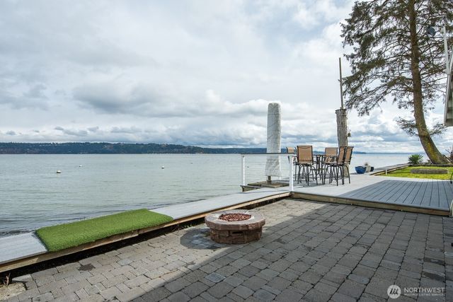 3187 Shoreline Drive, Camano Island, WA 98282