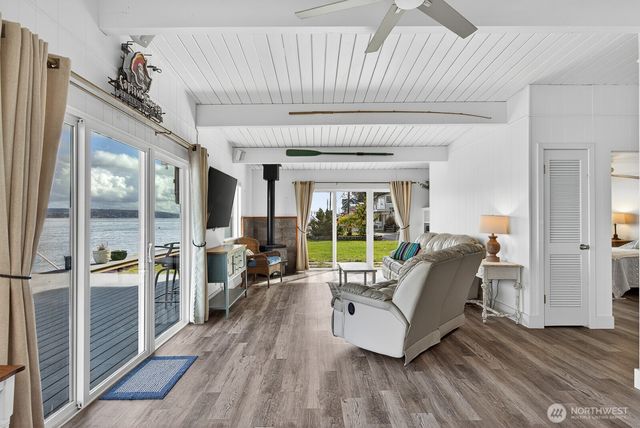 3187 Shoreline Drive, Camano Island, WA 98282