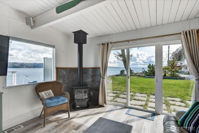 3187 Shoreline Drive, Camano Island, WA 98282