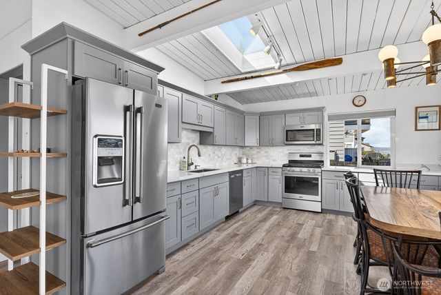 3187 Shoreline Drive, Camano Island, WA 98282