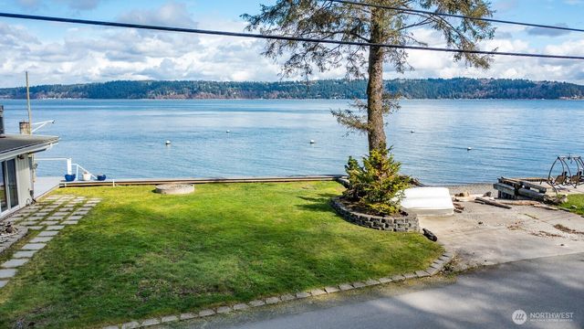 3187 Shoreline Drive, Camano Island, WA 98282