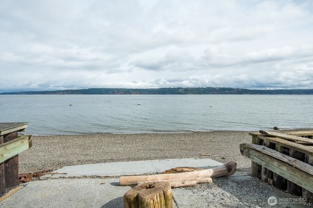 3187 Shoreline Drive, Camano Island, WA 98282