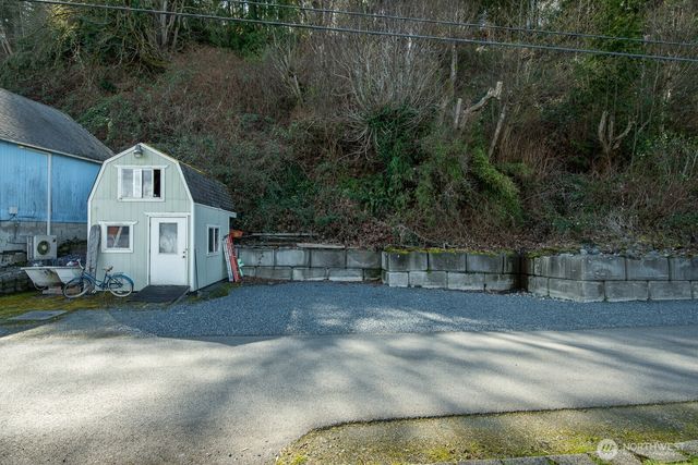 3187 Shoreline Drive, Camano Island, WA 98282