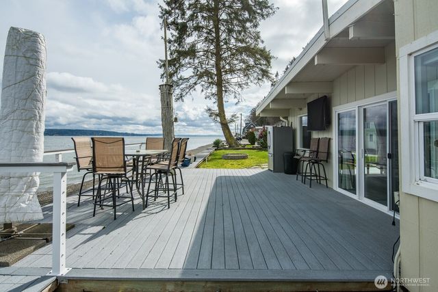 3187 Shoreline Drive, Camano Island, WA 98282