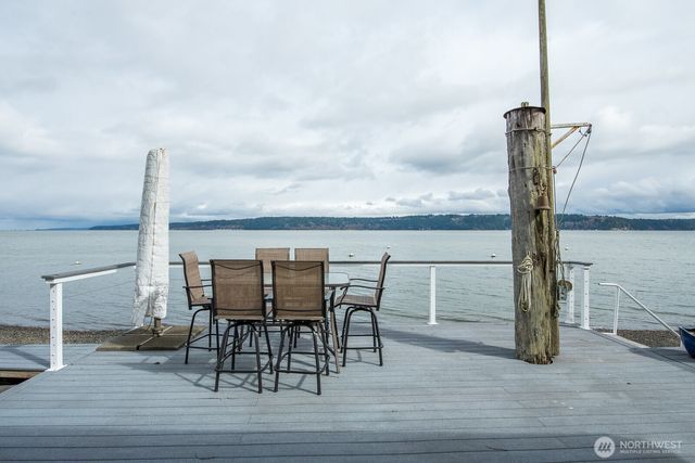 3187 Shoreline Drive, Camano Island, WA 98282