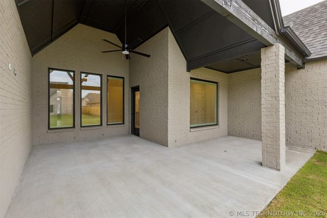 5816 E 127th Street S, Tulsa, OK 74008