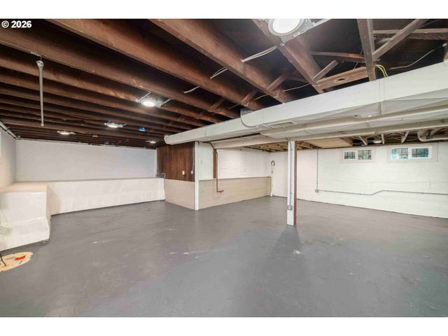 3203 Se TIBBETTS St, Portland, OR 97202
