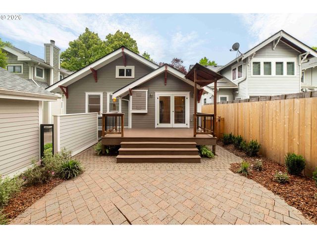 3203 Se TIBBETTS St, Portland, OR 97202
