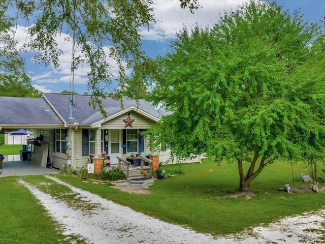 635 Oscar Berry Road, Lufkin, TX 75904