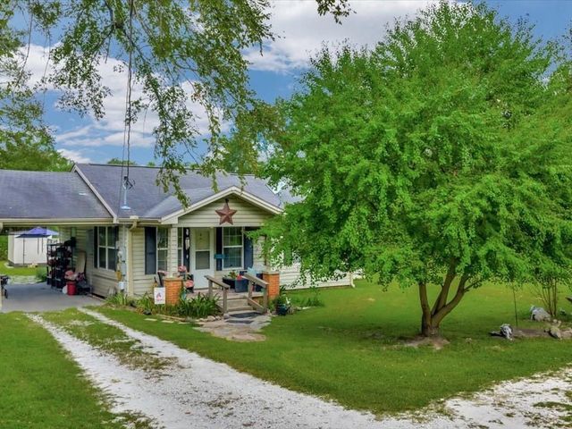 635 Oscar Berry Road, Lufkin, TX 75904