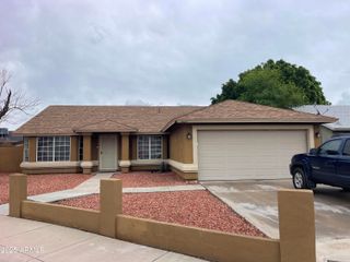 8662 W Monte Vista Road, Phoenix, AZ 85037