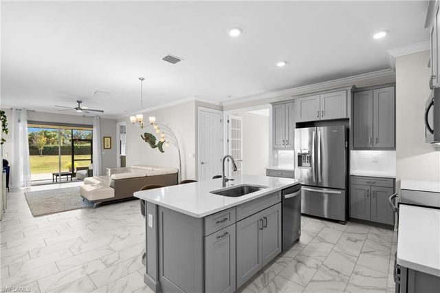 28275 Captiva Shell LOOP, Bonita Springs, FL 34135