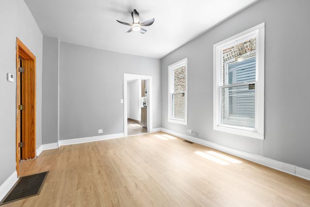 7031 S Damen Avenue, Chicago, IL 60636