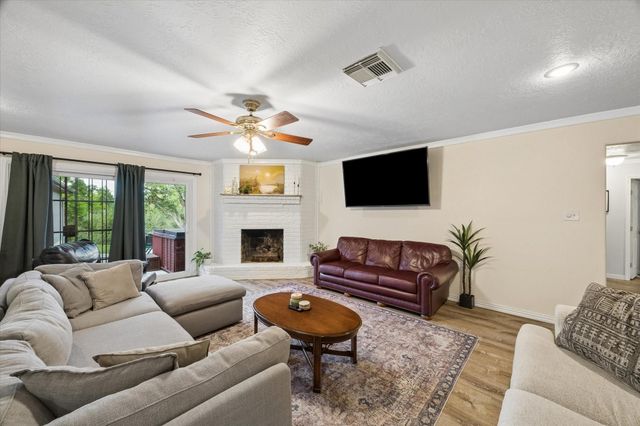306 Lafayette Lane, League City, TX 77573
