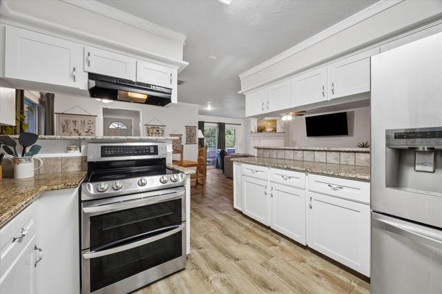306 Lafayette Lane, League City, TX 77573