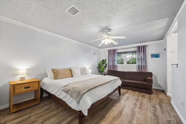 306 Lafayette Lane, League City, TX 77573