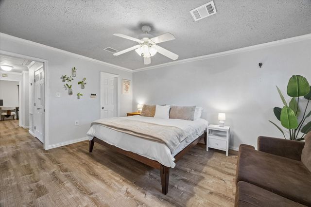 306 Lafayette Lane, League City, TX 77573