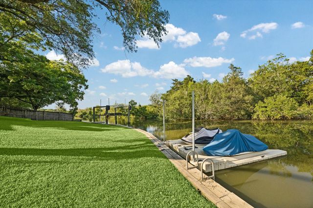 306 Lafayette Lane, League City, TX 77573