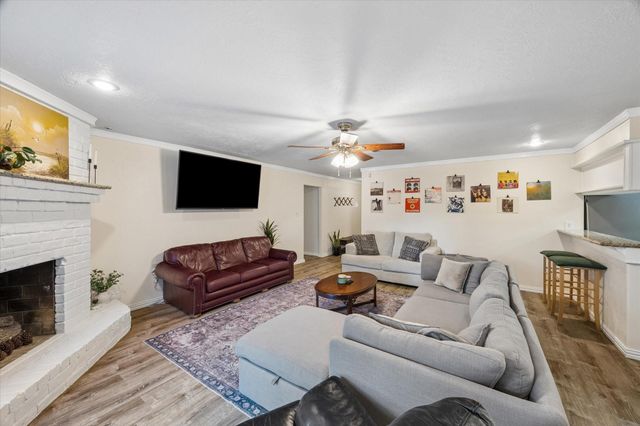 306 Lafayette Lane, League City, TX 77573