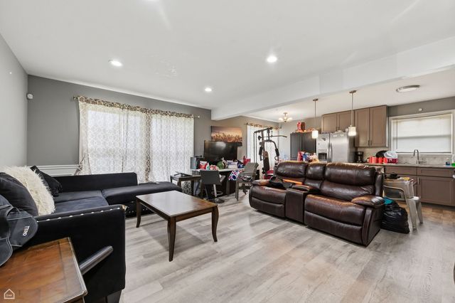 2837 E 127th Street, Chicago, IL 60633