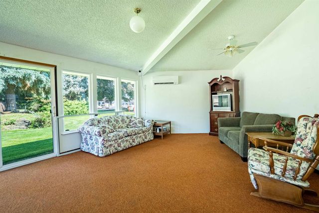 9020 N Country Homes Blvd, Spokane, WA 99218