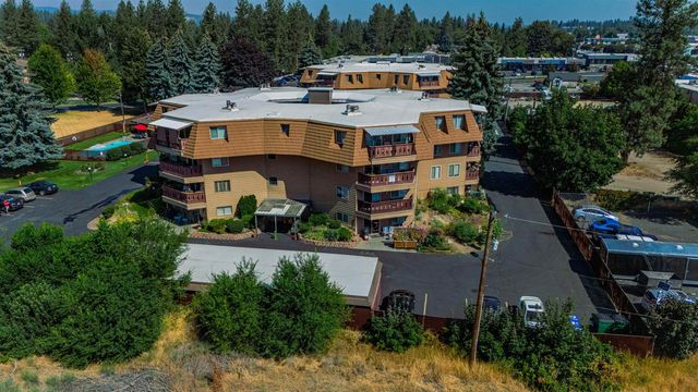 9020 N Country Homes Blvd, Spokane, WA 99218