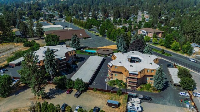 9020 N Country Homes Blvd, Spokane, WA 99218