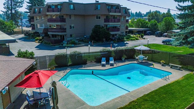 9020 N Country Homes Blvd, Spokane, WA 99218
