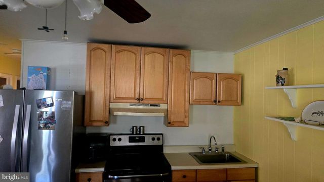 406 IRELAND AVE, Millville, NJ 08332