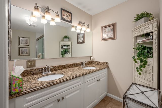 38 Village Rd 515, Middleton, MA 01949
