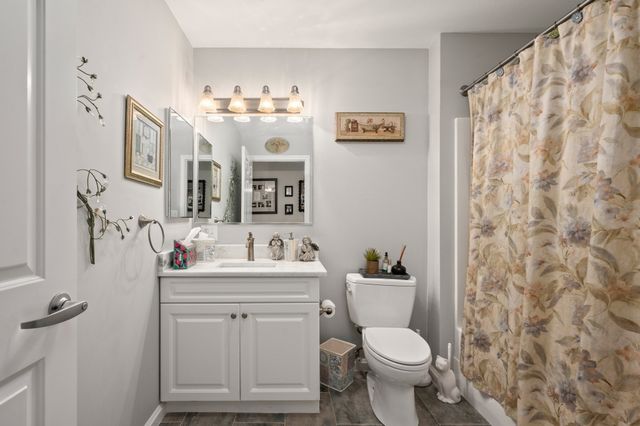 38 Village Rd 515, Middleton, MA 01949