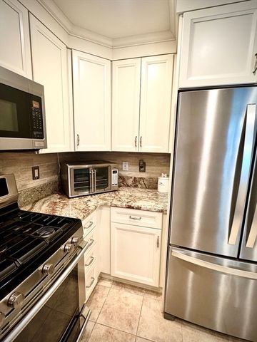 38 Village Rd 515, Middleton, MA 01949