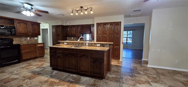 1702 S MILLER ROAD, Valrico, FL 33594