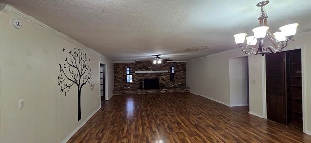 1702 S MILLER ROAD, Valrico, FL 33594