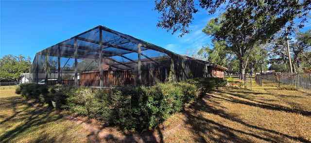 1702 S MILLER ROAD, Valrico, FL 33594