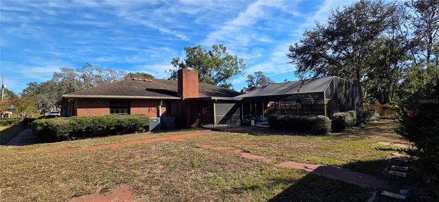 1702 S MILLER ROAD, Valrico, FL 33594