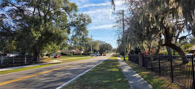 1702 S MILLER ROAD, Valrico, FL 33594